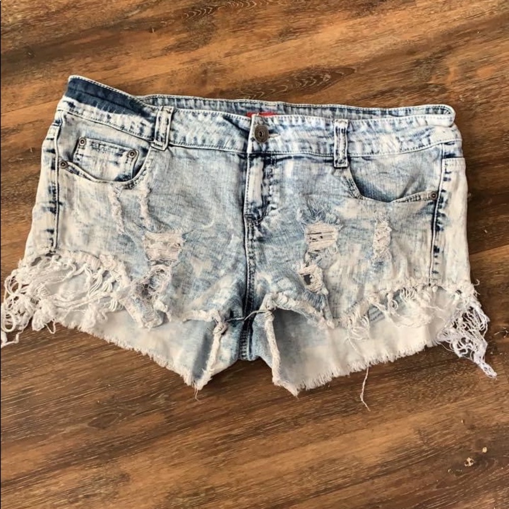 Distressed shorts